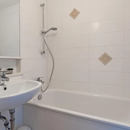 Appartementhaus Terrassenhuegel Strandhuepfer